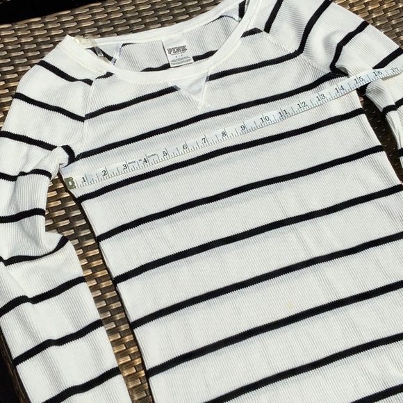 PINK Victoria Secret long sleeved top - Picture 6 of 9